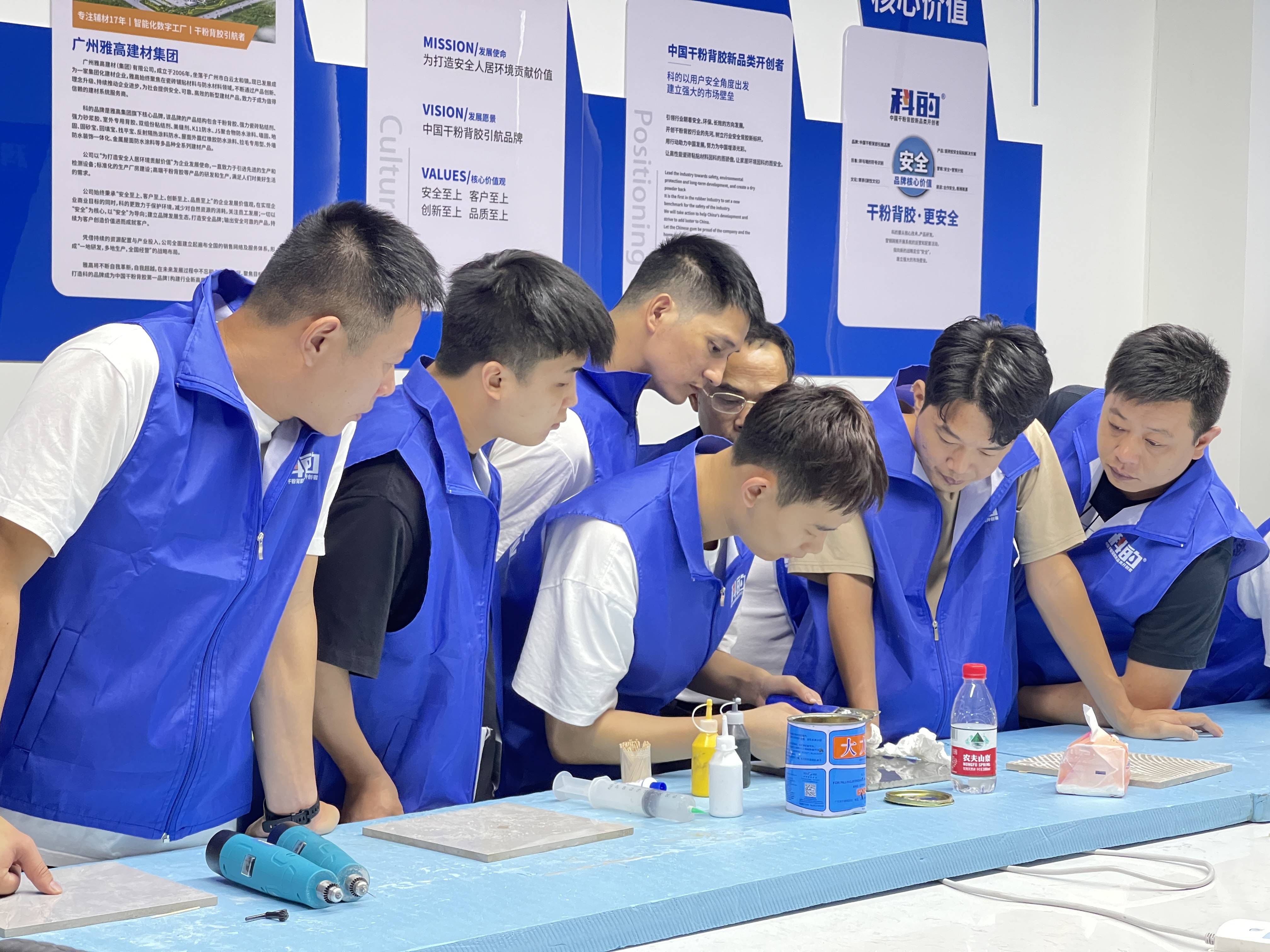 瓷砖空鼓上门维修电话广州(瓷砖空鼓专业技术人员公司电话)