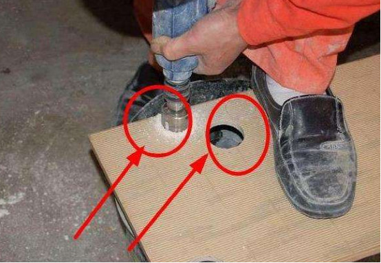 瓷砖墙打孔技巧(瓷砖墙面打孔注意事项)